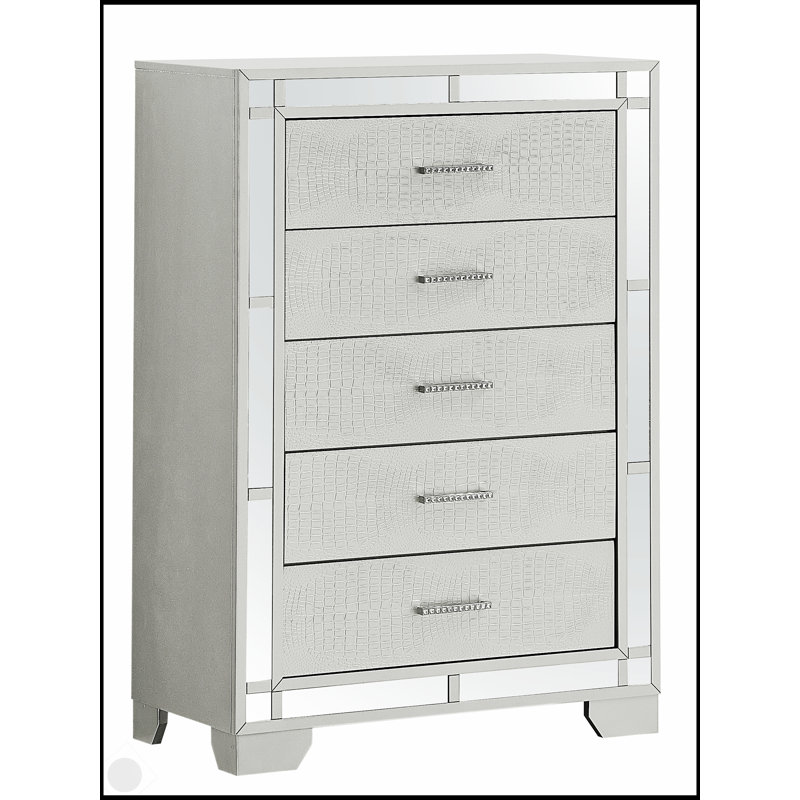 Luxueuse table de chevet texturée Croc avec beaucoup de rangement et des accents de miroir glamour, parfaite pour les chambres élégantes.