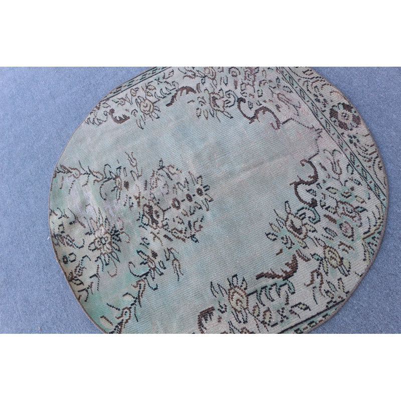 Tapis turc classique classique avec motif floral parfait pour rehausser le décor de votre salon