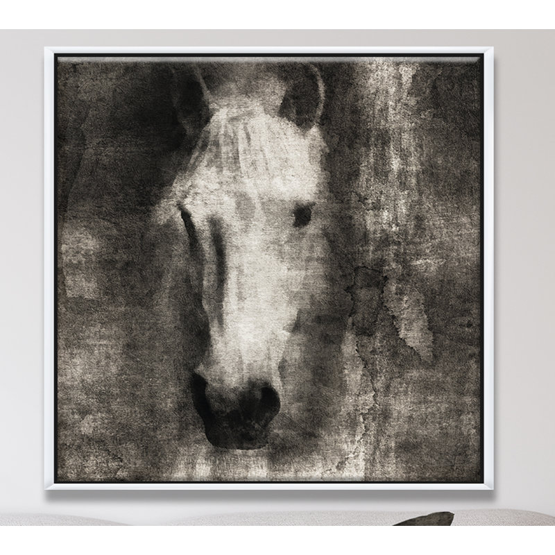 Farmhouse Horse II - reproduction d'art sur toile, H 46 po x l 46 po x P 1,5 po, Cadre flottant blanc