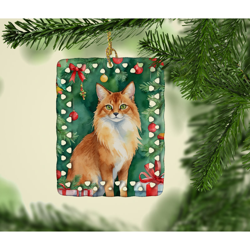 Ornement en porcelaine Somali Cat by the Christmas Tree, Chat somali