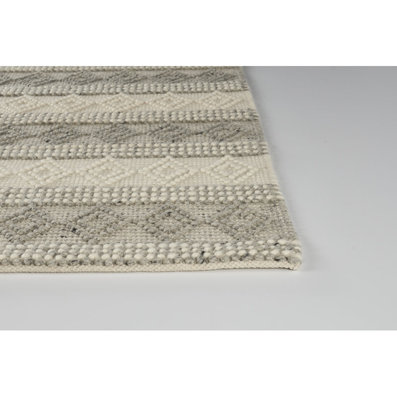 Aezaz Moroccan Indoor Rug, Rectangle 5' x 8' 
