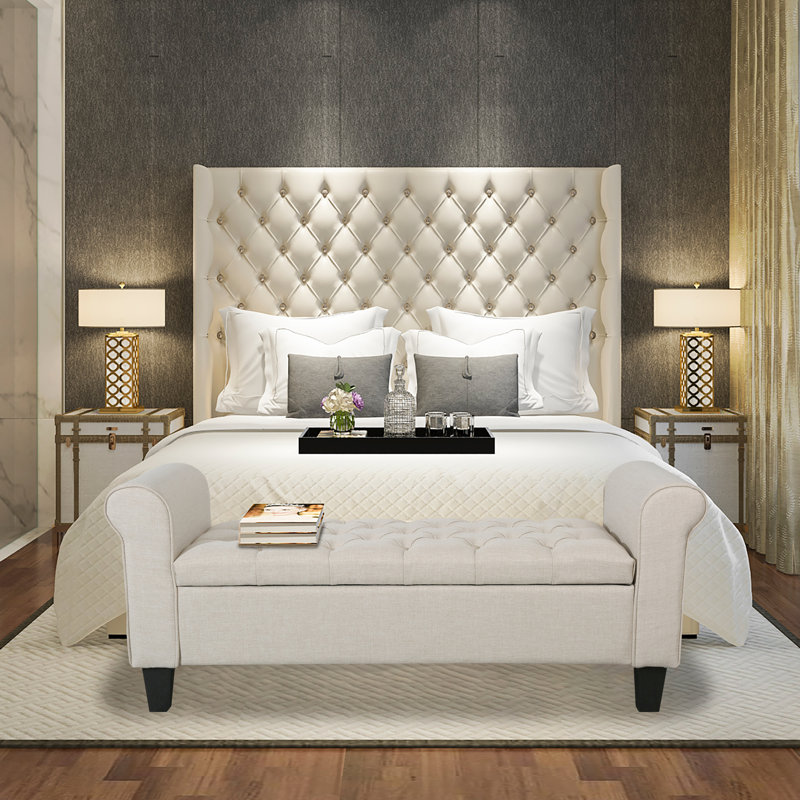 Banc de rangement Claxton de 127 cm (50 pouces) de style contemporain, capitonné, avec couvercle rabattable, accoudoirs arrondis et charnières à fermeture douce.
