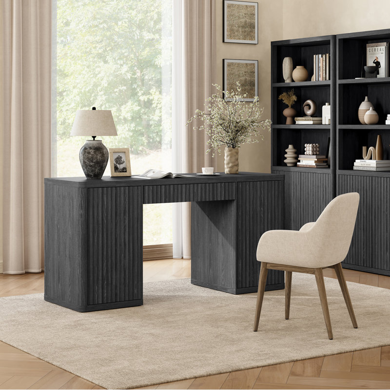 Bureau d'écriture cannelé 61 "avec tiroir et armoires Cesiro, Gris foncé, Ensemble de 2