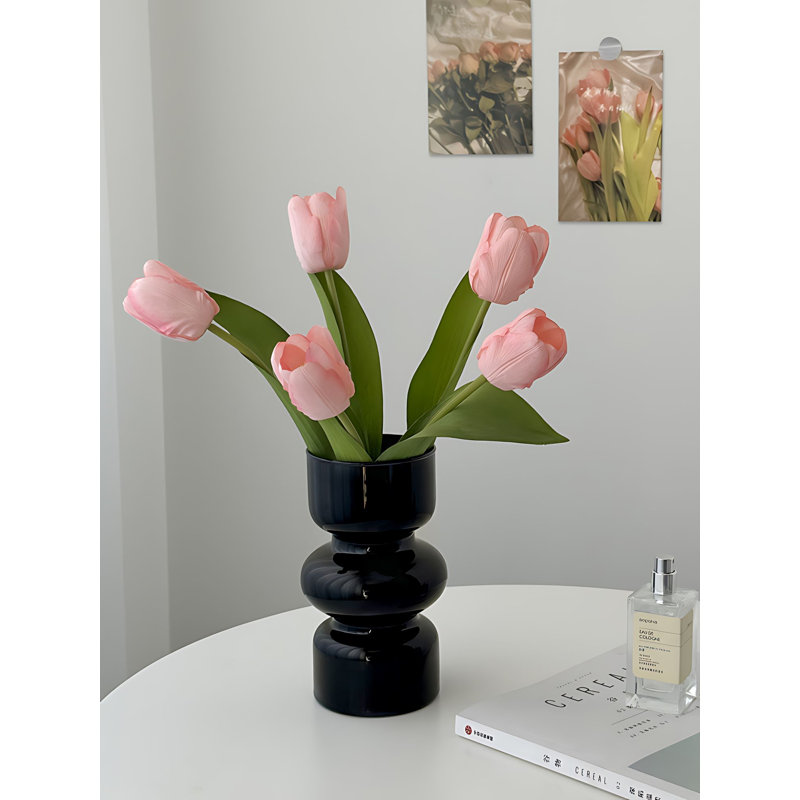 Arrangement de tulipes, Noir