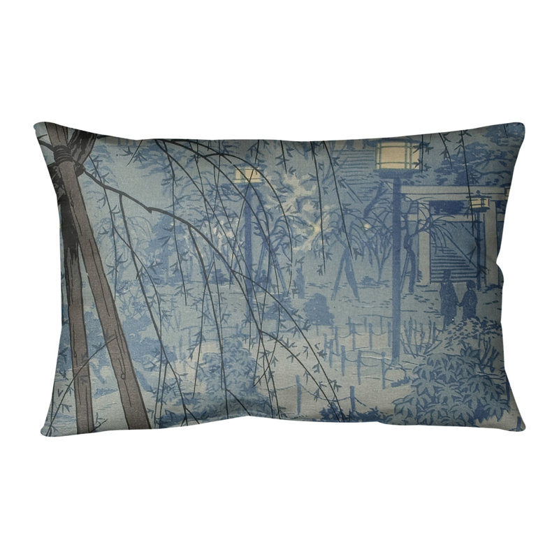 Coussin Misty Evening at Shinobazu Pond, 20 po x 14 po, Bleu, Duvet synthétique