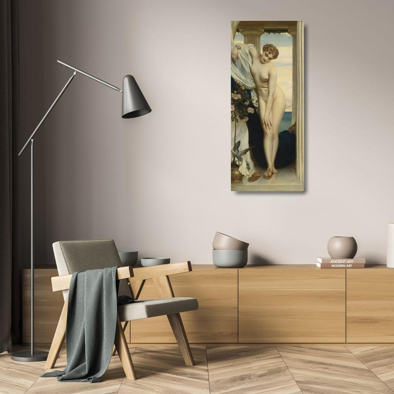 Vénus se déshabillant pour le bain, H 24 po x l 10 po