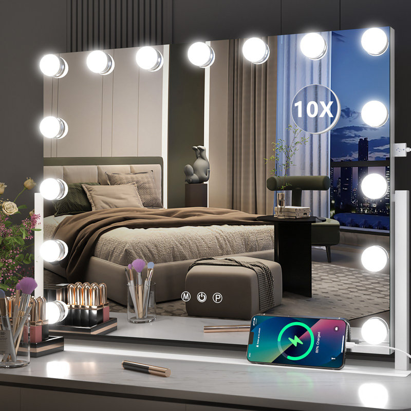 Demetriss Metal Rectangle Mirror, 23" x 18
