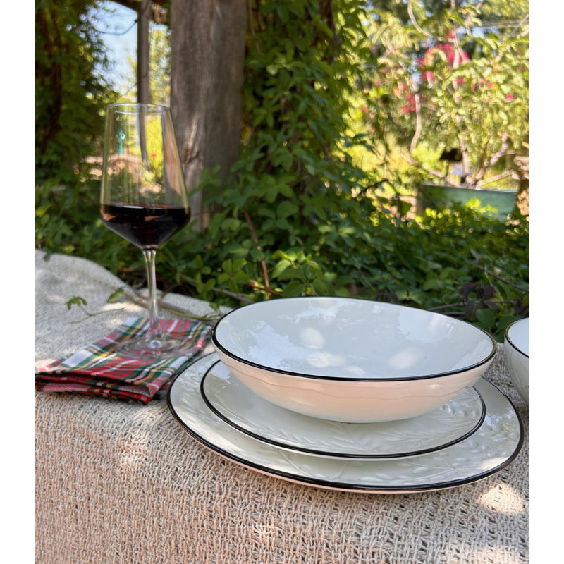 Hudson Valley 18pc Dinner Set