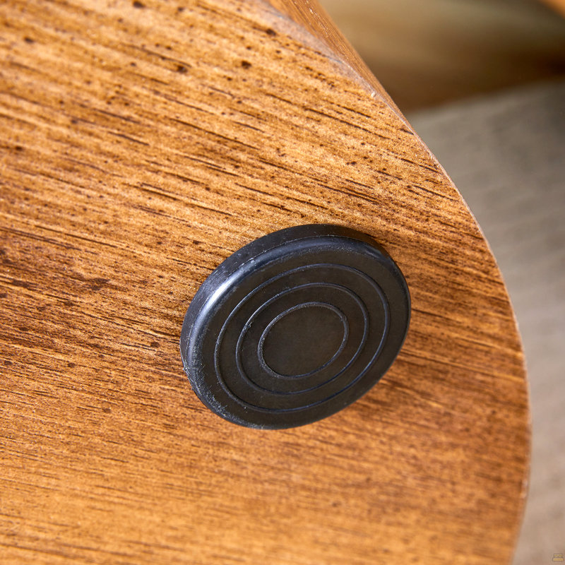 La table cylindrique avec son motif