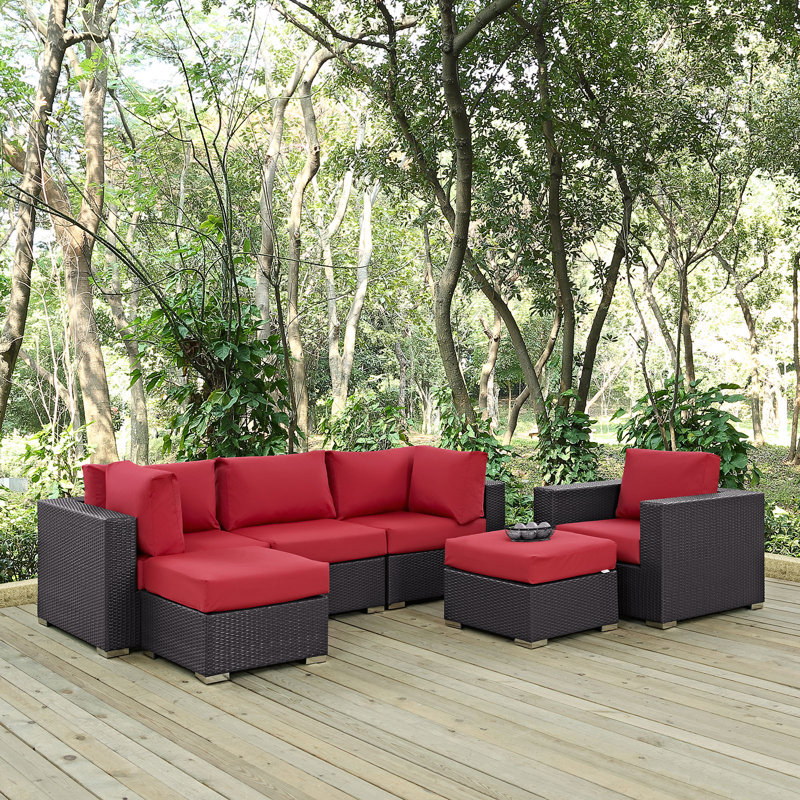 Ensemble de conversation modulaire en rotin 6 pièces avec coussins Convene, Espresso et rouge