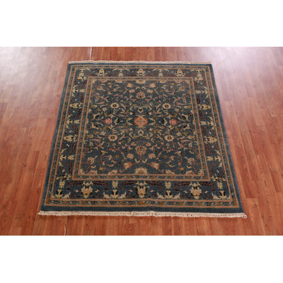 Tapis carré à motif floral Oushak 5 x 5