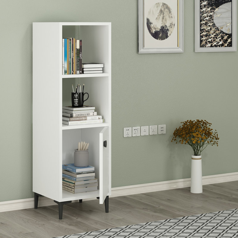 Amaranthe Display Cabinet, White