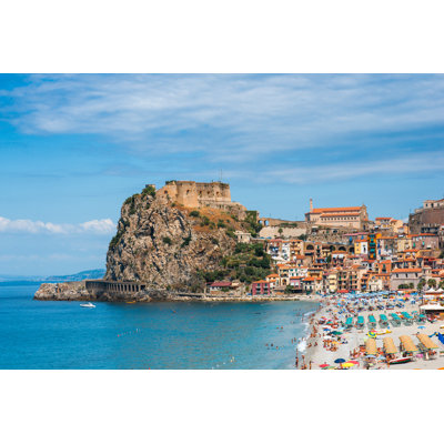 «Castle Scilla in Calabria» par Gbarm - photographie sur toile tendue