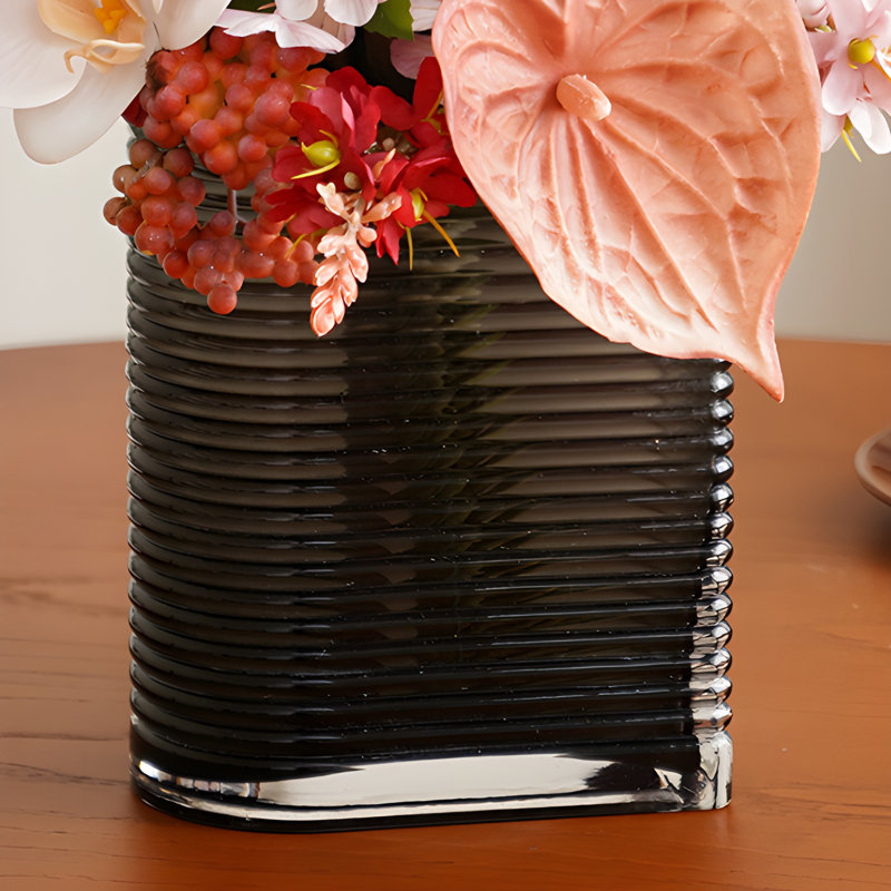 Ornements de fleurs simulées