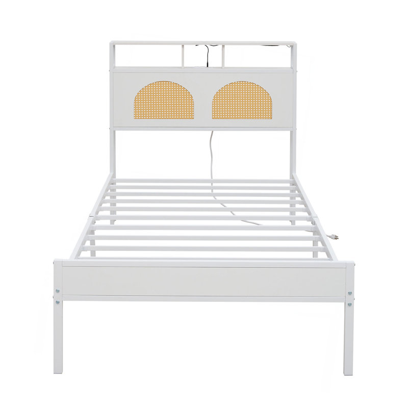 Cadre de lit simple avec tête de lit, lit plateforme avec DEL et station de charge, la tête de lit à cadre en rotin dégage un charme classique, aucun sommier nécessaire, sans bruit, facile à assembler, blanc