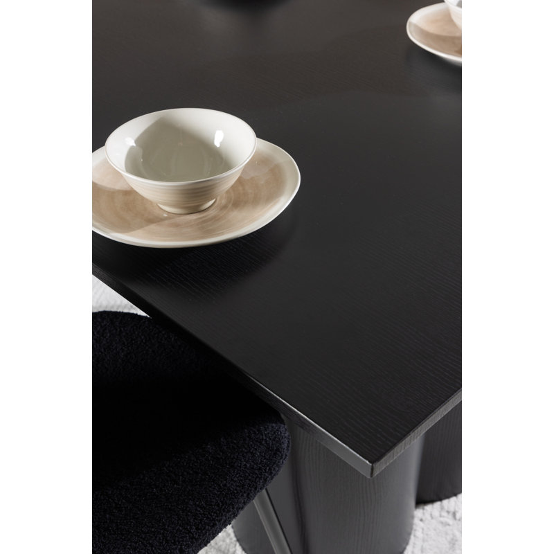 Meadowdale 6 - Person Dining Set