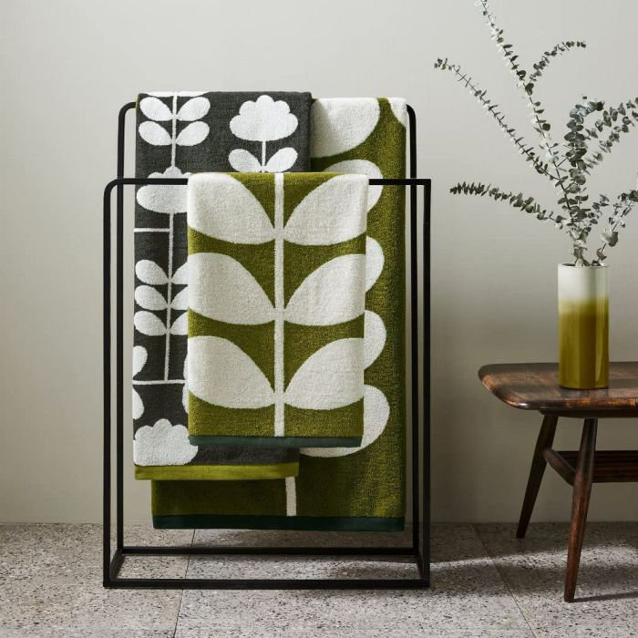 Cut Stem Moss/Charcoal 100X150Cm Bath Sheet, Black, 70cm x 125cm