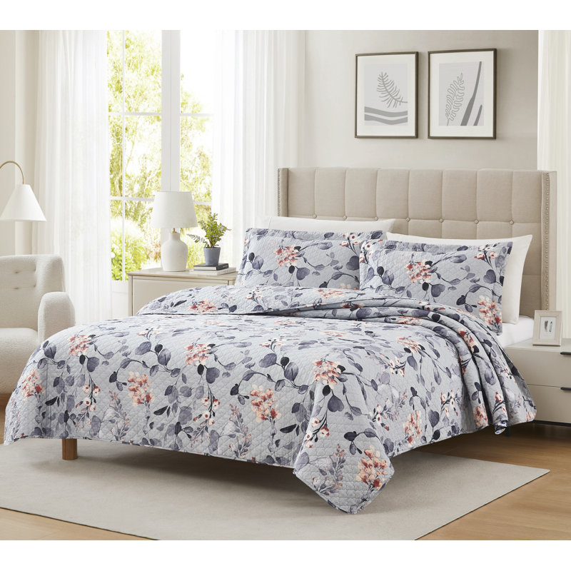 Mayfair Floral Quilt, King Quilt + 2 King Shams