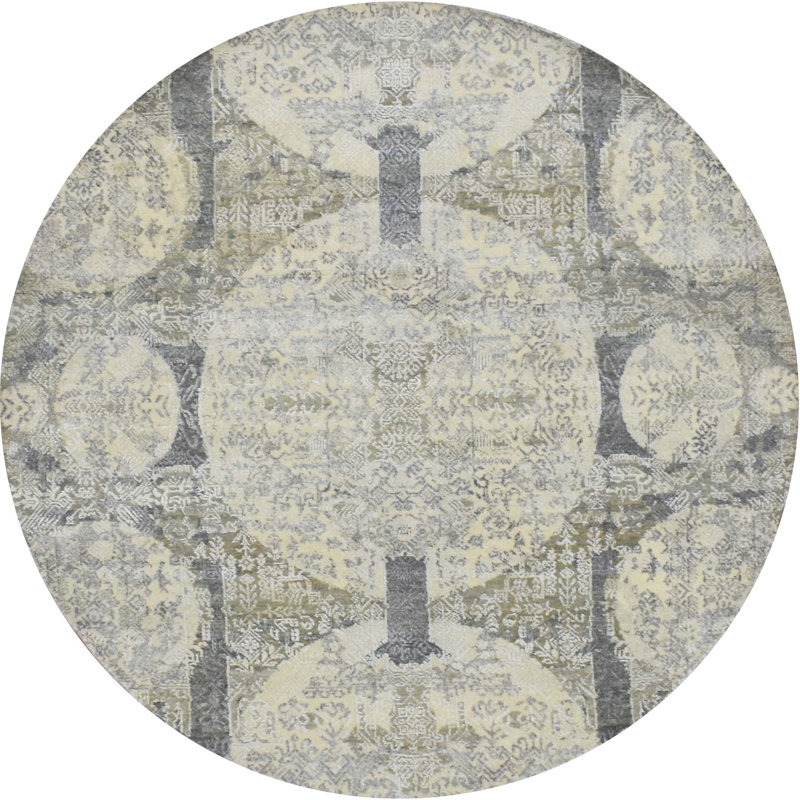 Geometric Area Rug in Gray/Ivory