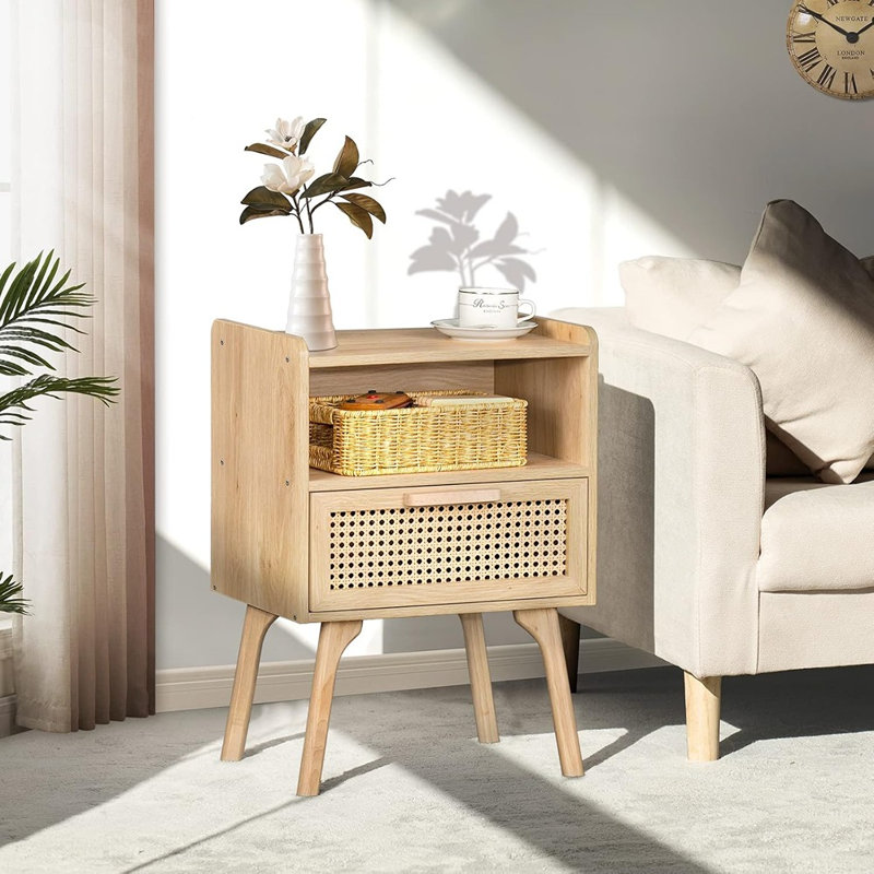 Table de chevet en rotin, table d'appoint Boho avec tablette ouverte, table de chevet d'appoint en canne avec pieds en bois massif pour chambre à coucher, dortoir et petits espaces (naturel)