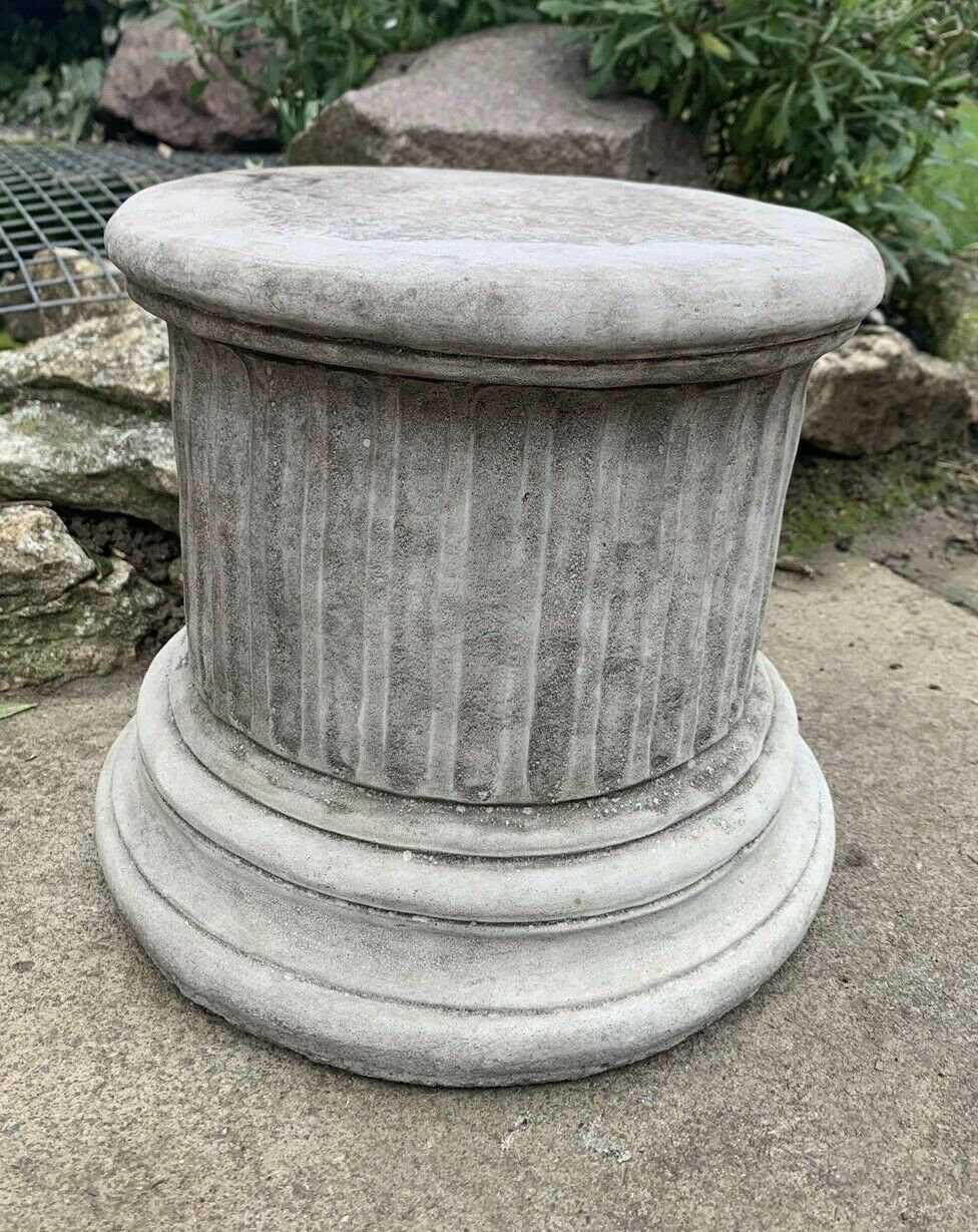 Marlow Home Co. Rian Stone Garden Round Solid Heavy Plinth Column ...