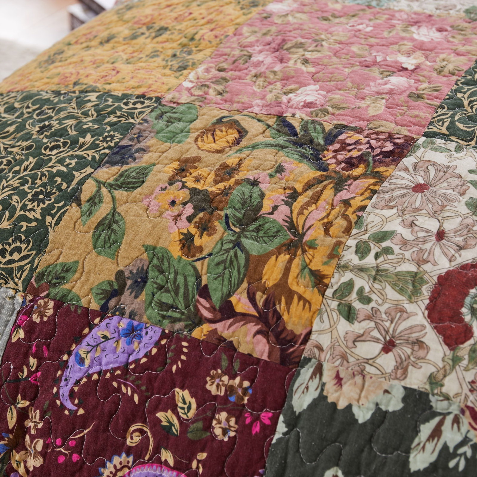 Antique Cotton Quilt Set, Full/Queen Quilt + 2 Shams