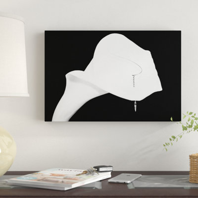 «Still Life Shot of Pierced Calla Lily Flower I», impression sur toile