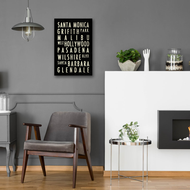 «La» par Erin Clark, art mural en verre acrylique, H 24 po x l 16 po x P 0,2 po