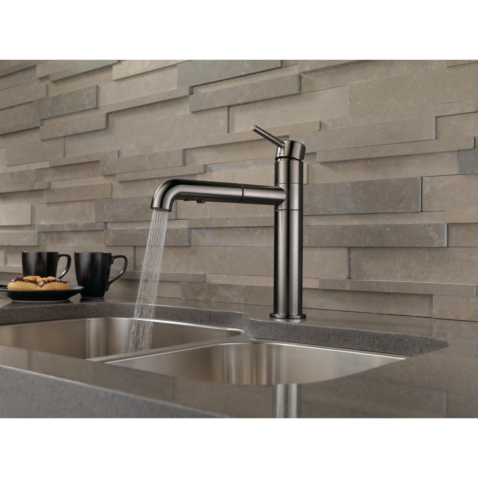 Trinsic Pull-Out Kitchen Faucet, Black Stainless