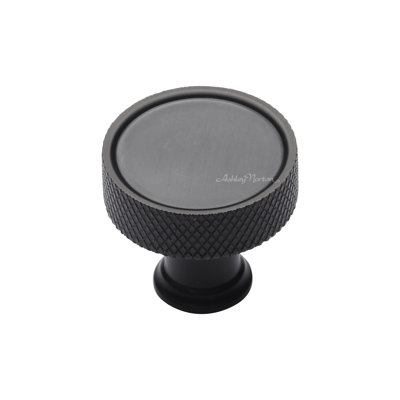 Lisbon 1 1/4" Diameter Round Knob