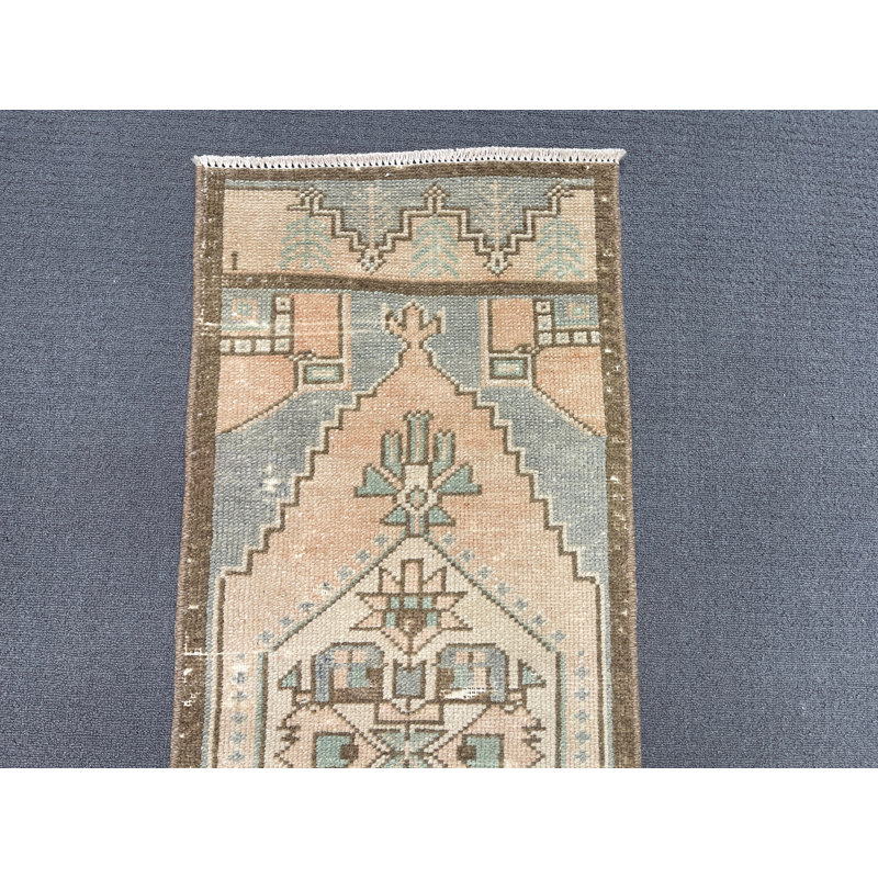 Petit tapis géométrique en laine beige 16,1 x 42,1 pouces