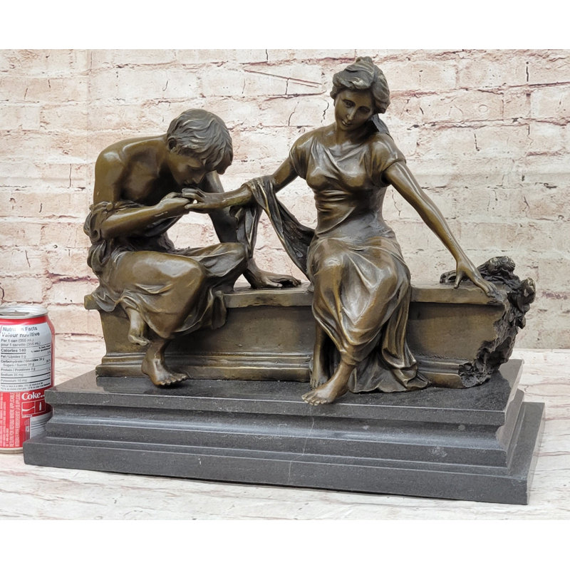 Stephaie Figurines & Sculptures