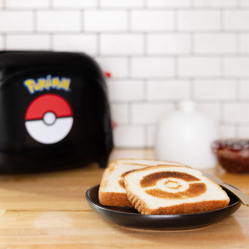 Uncanny Brands Pokémon Pokéball 2 Slice Toaster