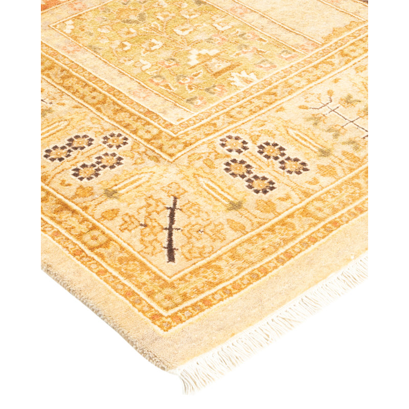 Tapis unique ivoire / jaune / brun noué à la main 3 pi x 9 pi 2 po Mogul