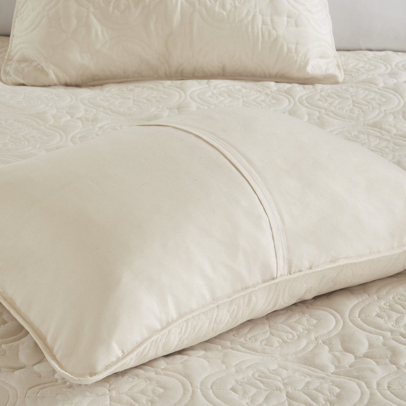Oakley 3 Piece Reversible Bedspread Set, Cream, Full/Queen Bedspread + 2 Standard Shams