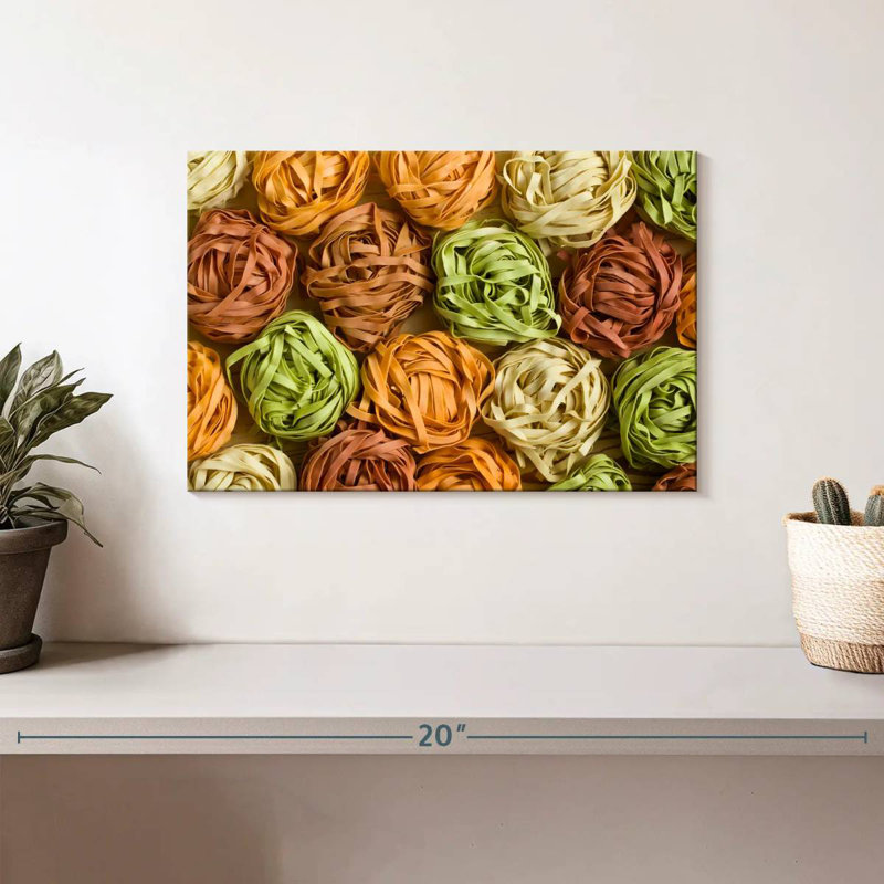 Yarlin Tagliatelle Pasta, H 8 po x l 12 po