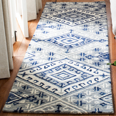 Vahakn Hand Tufted Wool Geometric Rug