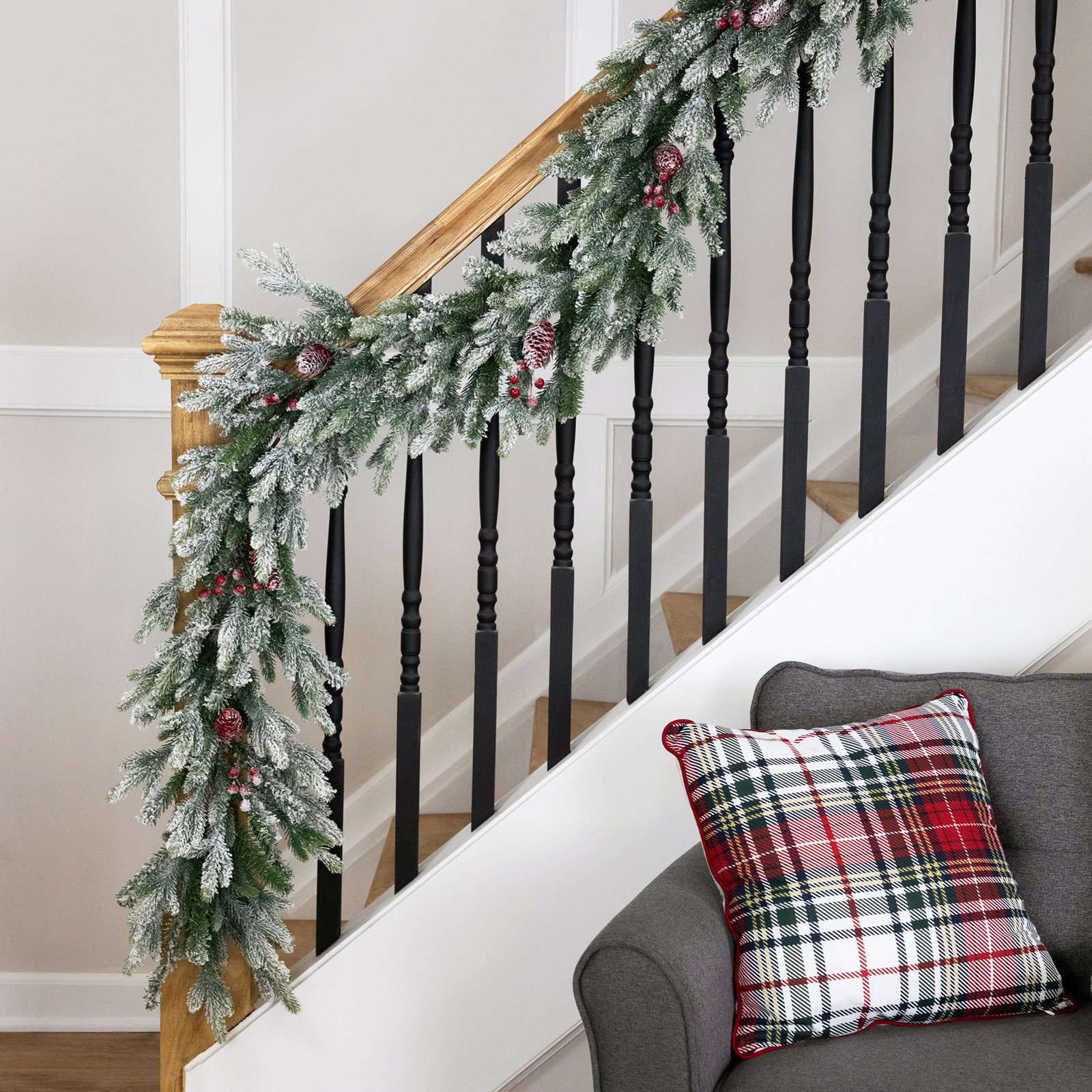 84" Frosted Fir Garland