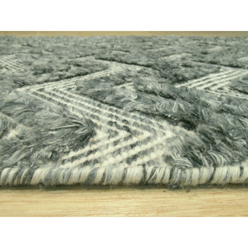 Hendrickson Green Handmade Wool Khaki Contemporary Geometric 5' x 8' Area Rug