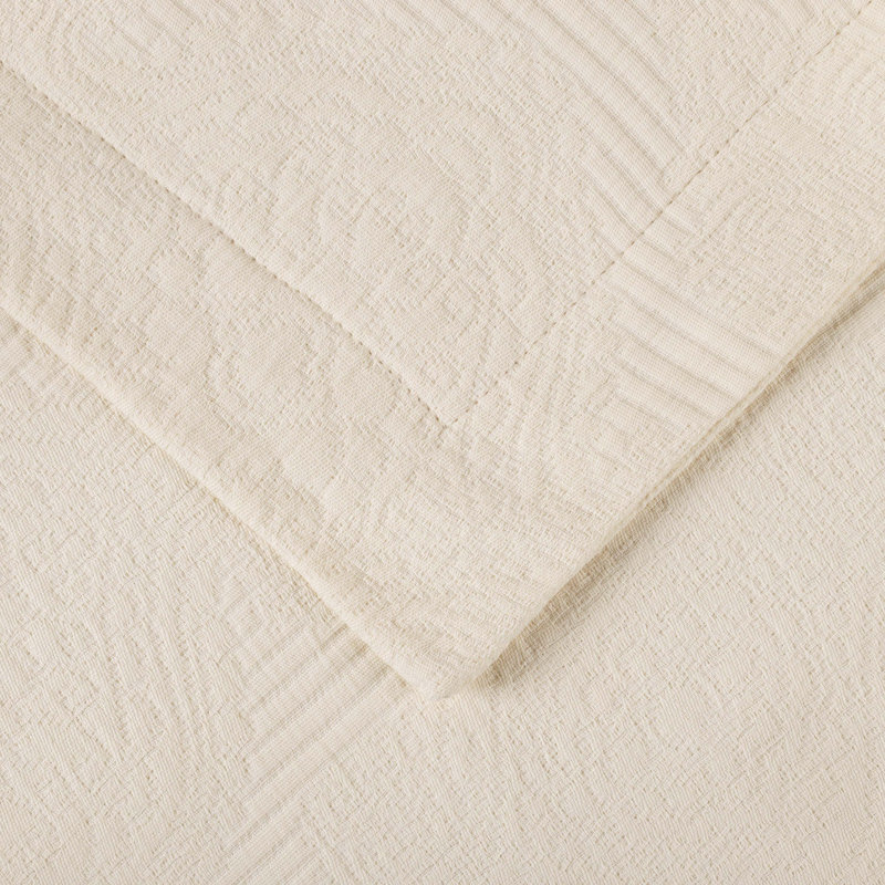 Superior Victory Cotton Matelasse Scrolling Medallion Breathable Bedspread With Pillow Sham Set, Ivory