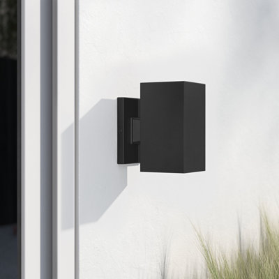 Dyer Aluminum Wall Light