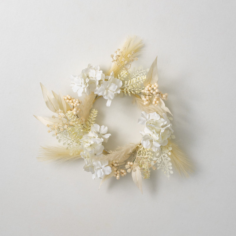 Couronne d'hortensia artificielle et de pampas, L 18,25 po x H 18,25 po x P 3,5 po