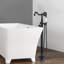 Robinet de baignoire autoportant classique avec douche à main en noir mat-63295276