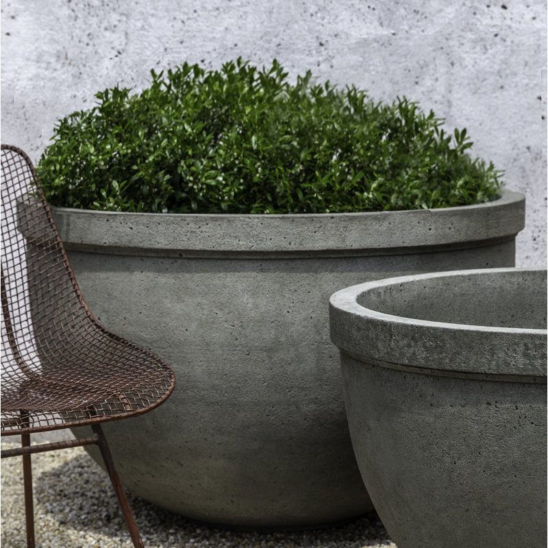 Pot à fleurs en béton Valdese, Nero Nuovo, H 22,75 po x l 35,5 po x P 35,5 po