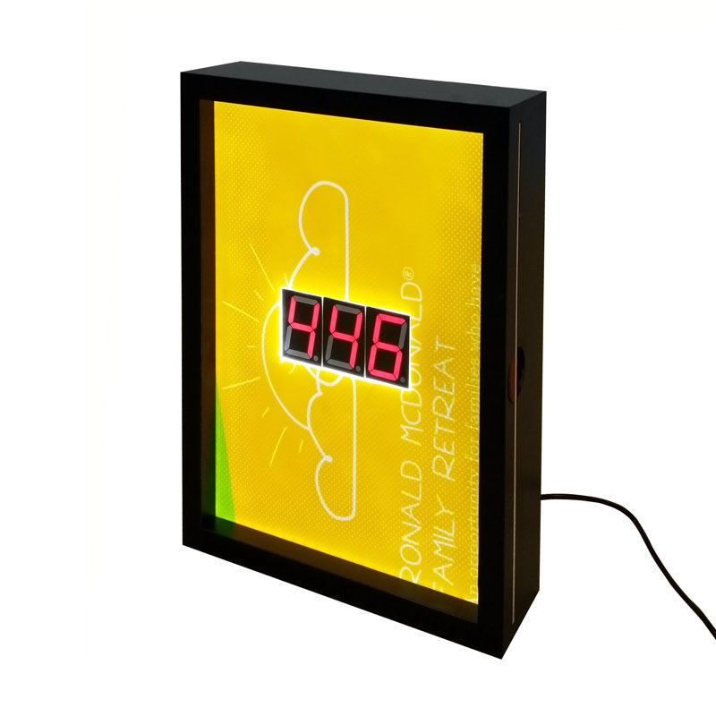 Horloge à 3 chiffres avec compte à rebours et boîte à lumière