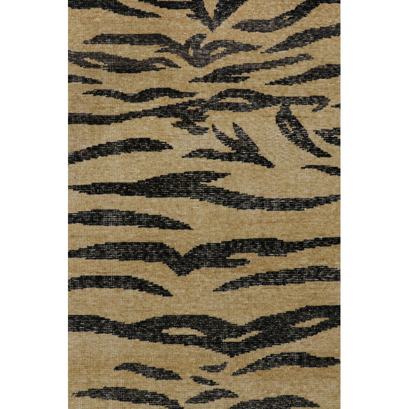 Distressed Homage Geometric Area Rug, Rectangle 10' x 14'