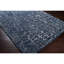 Tapis bleu foncé touffeté à la main Kymani-48001328