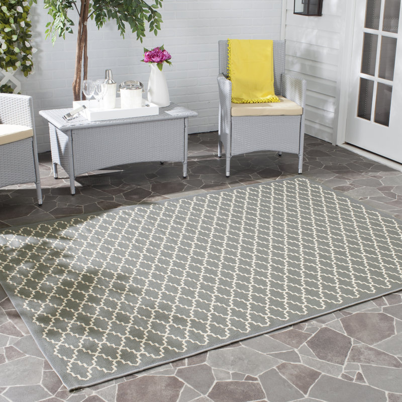Tapis d'intérieur / extérieur à motif géométrique Herefordshire Performance, Rectangle 4 pi x 5 pi 7 po