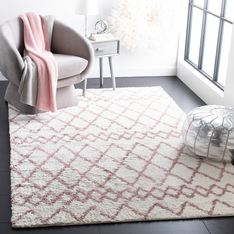 Tapis géométrique ivoire / rose clair Allandy, Rectangle 5 pi 1 po x 7 pi 6 po