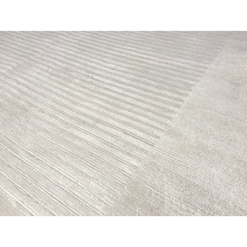 Hand-Knotted High-Quality Ivory Area Rug